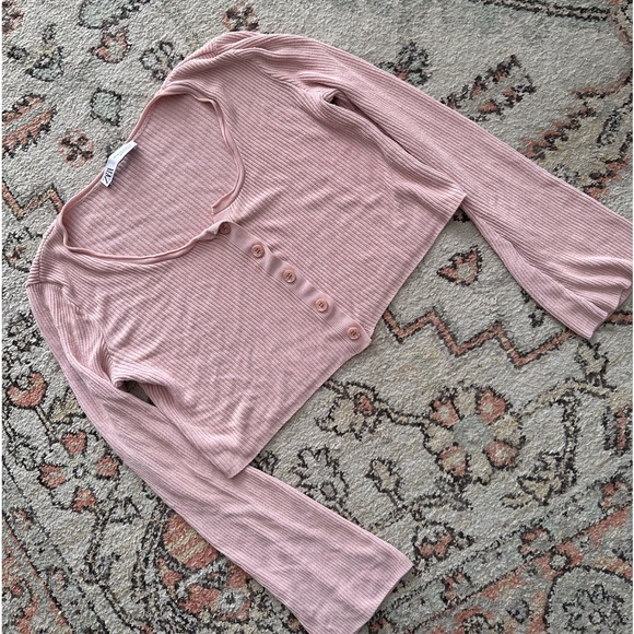 SOLD Zara cropped ribbed shirt - Picture 3 of 3